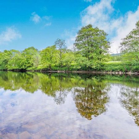 3 Bedroom Luxury Home, Hot Tub, Stunning Views Of Killin, Sitting On The River Dochart Extérieur photo