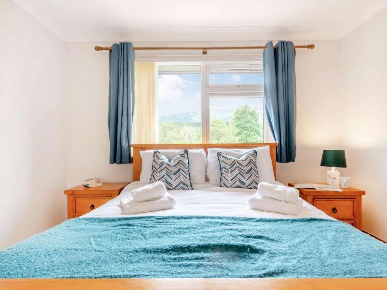 3 Bedroom Luxury Home, Hot Tub, Stunning Views Of Killin, Sitting On The River Dochart Extérieur photo